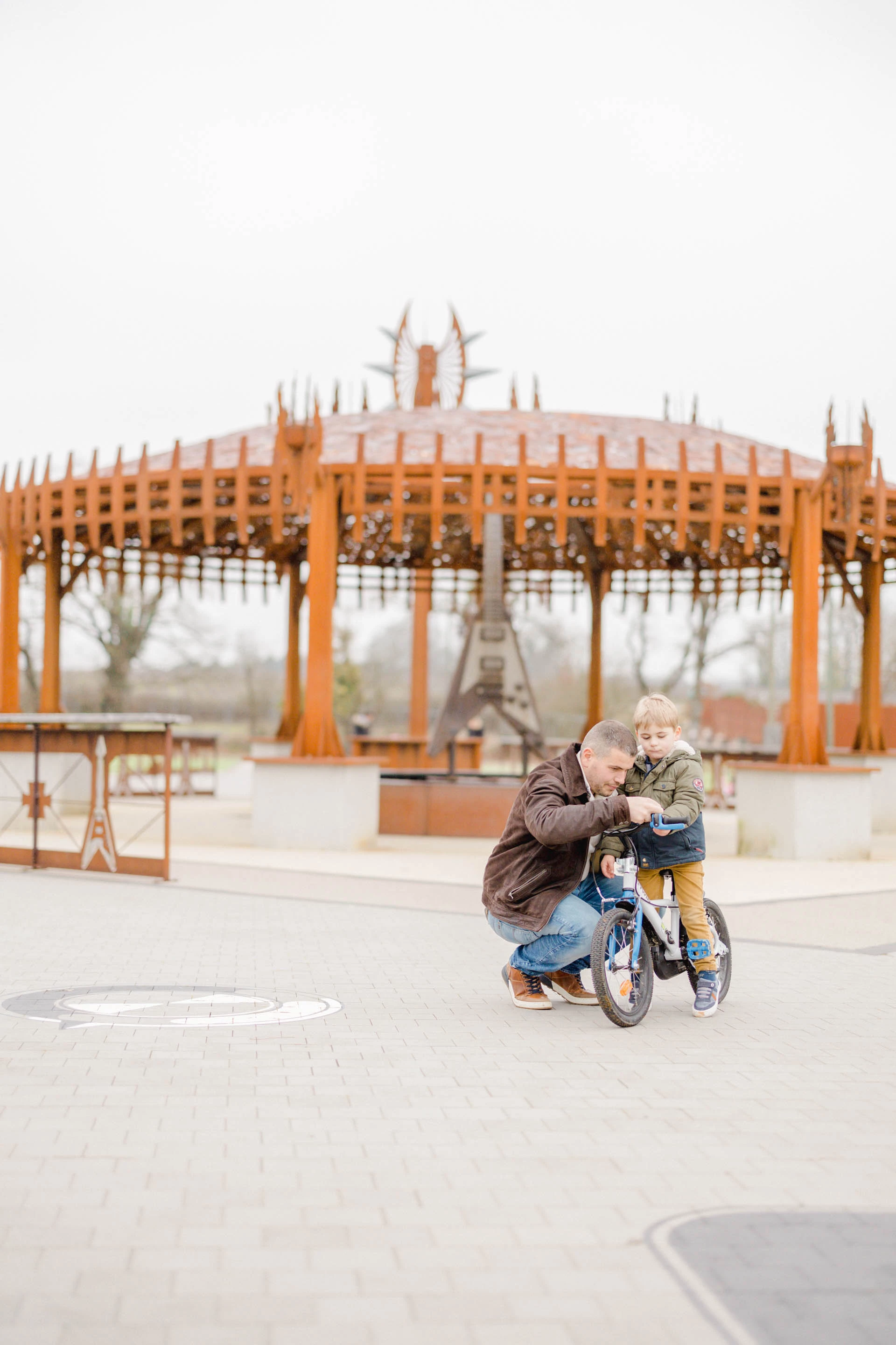 passerelle beige marron gris orange